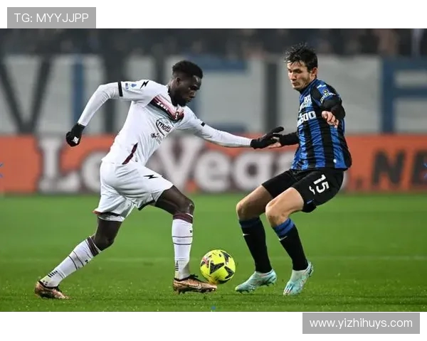 半场战报：克雷莫内塞 0-0 亚特兰大 德容恩远射造险